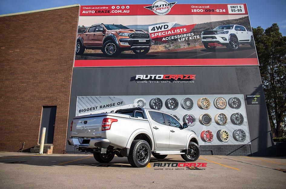 MITSUBISHI TRITON HOSTAGE MATTE BLACK